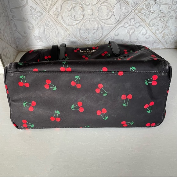 Kate Spade ♠️ Chelsea Nylon Tote- Black Cherry Print- Baby Bag - Picture 9 of 16